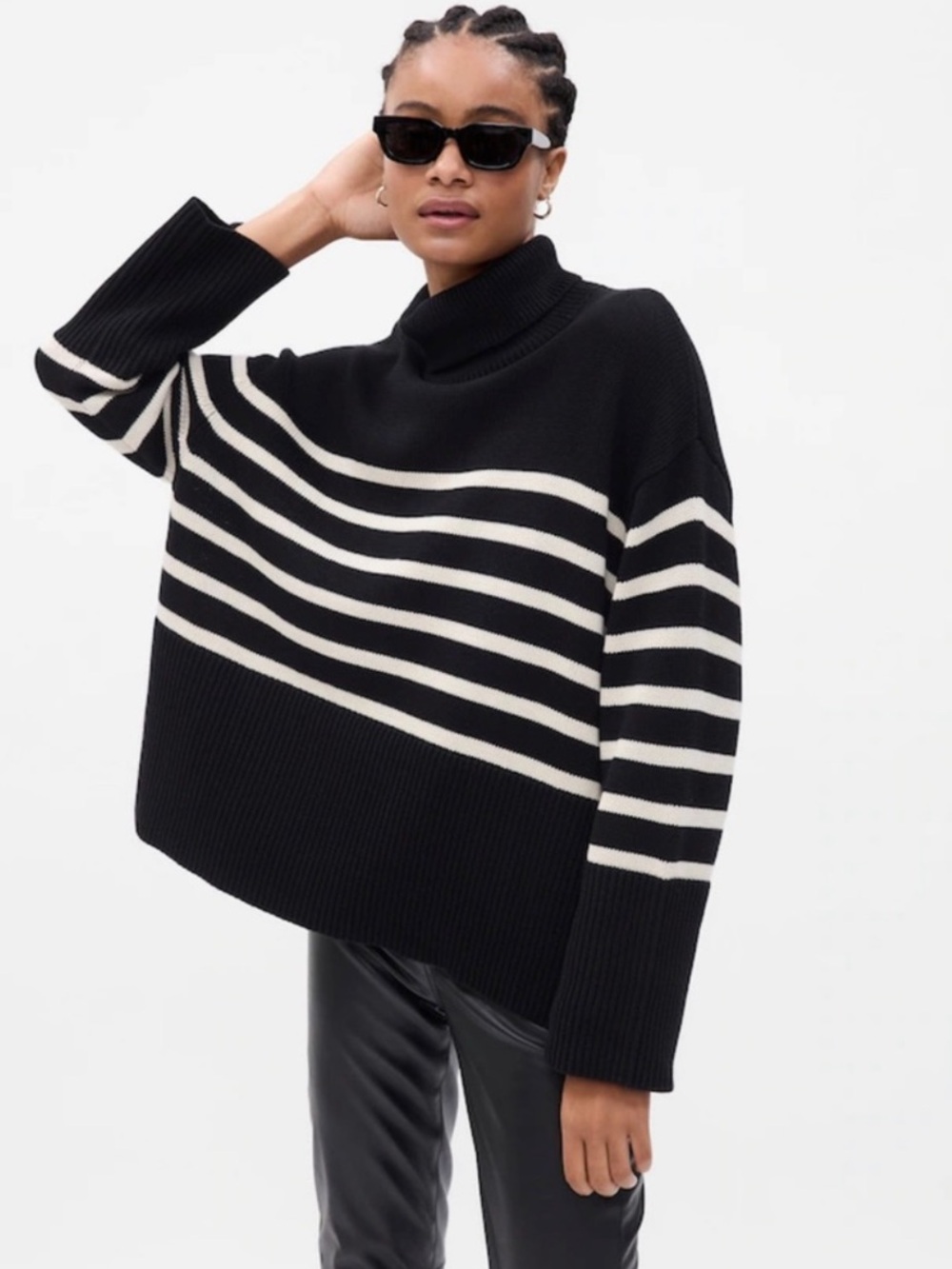 GAP Black Cream Striped Oversized Turtleneck Sweater Small Ruby Funnel Neck